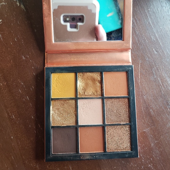 HUDA BEAUTY Other - Huda Beauty Topaz Obsessions HUDA BEAUTY Other - Huda Beauty Topaz Obsessions